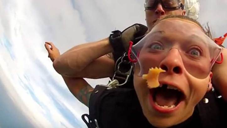 Pierde Parte De La Dentadura Durante Un Salto En Paracaidas Marca Com
