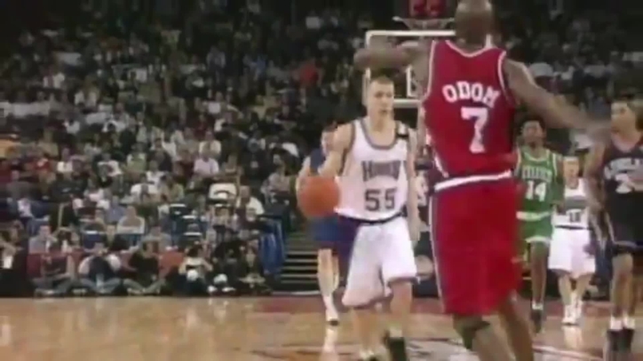 NBA: Se cumplen 20 años de una jugada mítica: ¡El pase con el codo de Jason  Williams! 