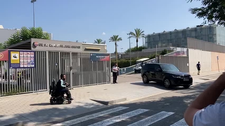 Fc Barcelona El Mensaje Mas Directo De Un Aficionado A Luis Suarez Estas Llorando O Que Te Pasa Marca