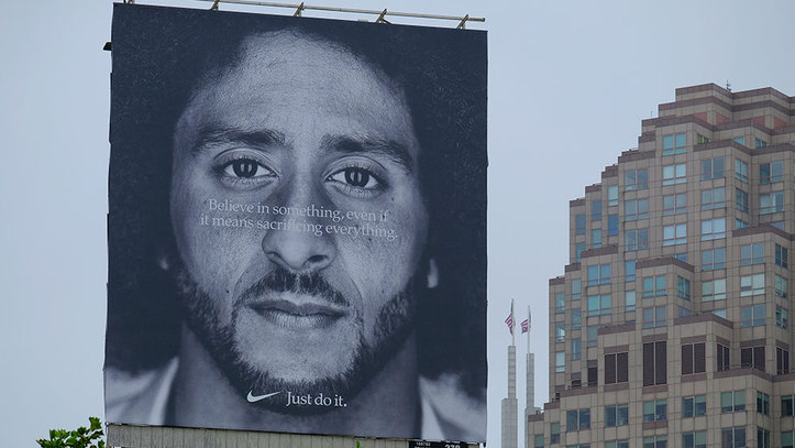 apenas Obstinado ligeramente Sueña locuras", el poderoso mensaje del anuncio de Nike y Colin Kaepernick  | MARCA Claro México