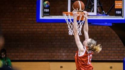 High school girl dunk 2025