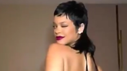 Rihanna goes viral as she strips while dancing | Marca