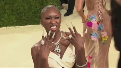 Kim Kardashian atrae todos los focos de la Met Gala con un vestido