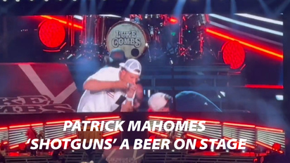 Patrick Mahomes 'shotguns' a beer in front of thousands of people at Luke  Combs concert