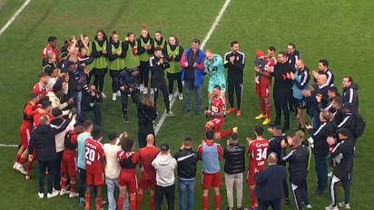 The most raucous marriage proposal ever in football stadium: fans and  players go wild