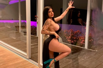 Karely Ruiz y el beso clave en su relación amorosa con Santa Fe ...