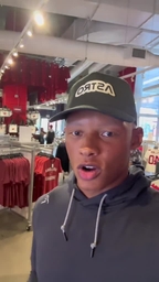 Josh Dobbs can't buy his own jersey at Arizona Cardinals team store -  MarcaTV