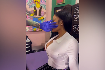 Moriah Mills gets a Zion Williamson tattoo on her face in the ...